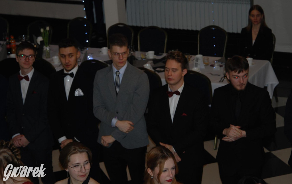 Tarnowskie Góry. Studniówka uczniów Plastyka [FOTO]