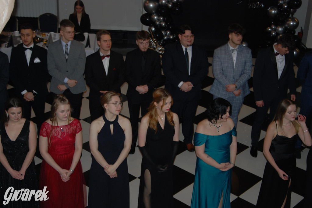 Tarnowskie Góry. Studniówka uczniów Plastyka [FOTO]