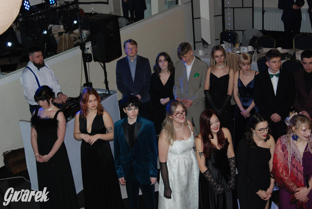 Tarnowskie Góry. Studniówka uczniów Plastyka [FOTO]