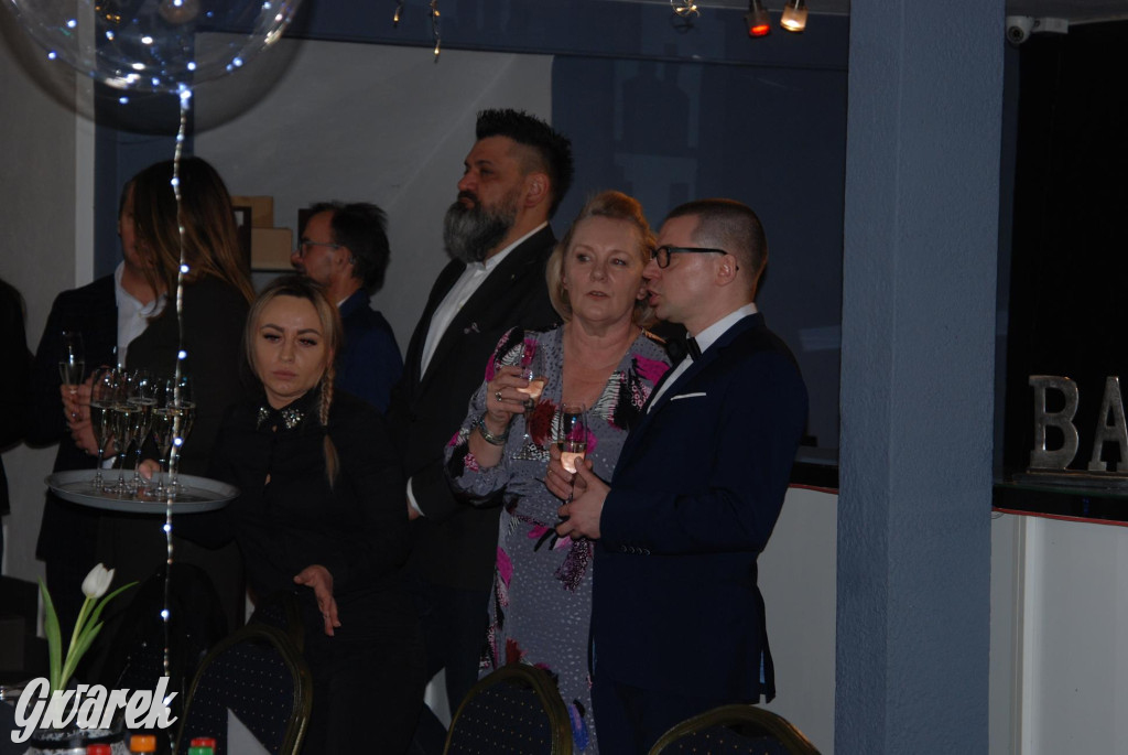 Tarnowskie Góry. Studniówka uczniów Plastyka [FOTO]