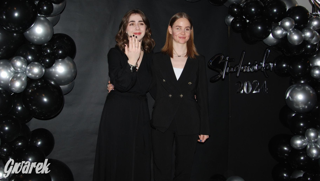 Tarnowskie Góry. Studniówka uczniów Plastyka [FOTO]