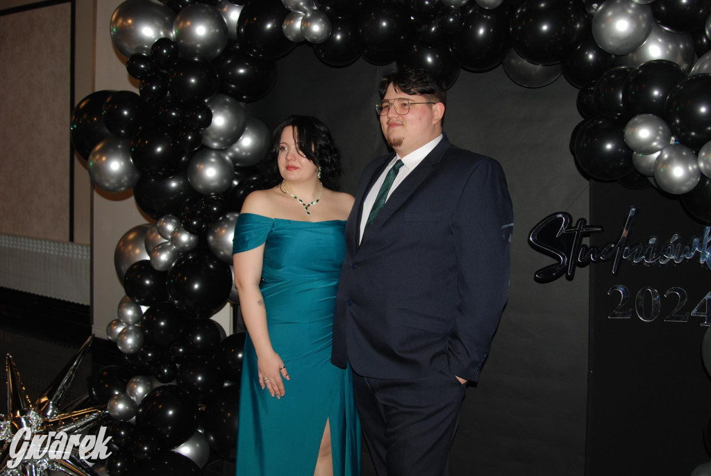 Tarnowskie Góry. Studniówka uczniów Plastyka [FOTO]