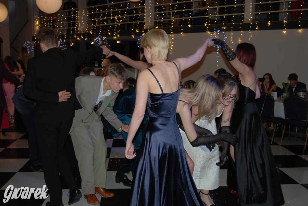 Tarnowskie Góry. Studniówka uczniów Plastyka [FOTO]