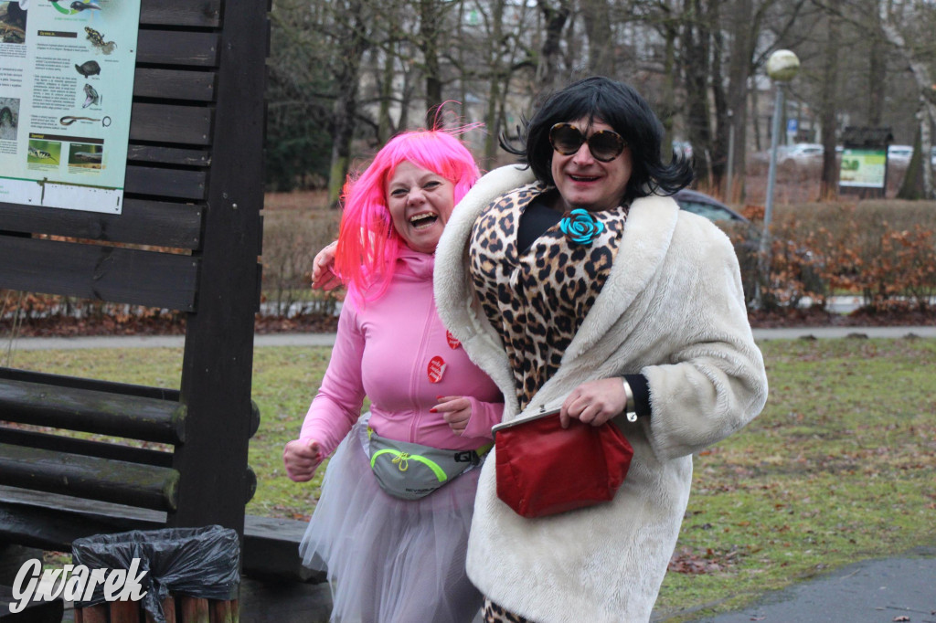 Dla WOŚP pobiegła Barbie, zakonnica i znana posłanka