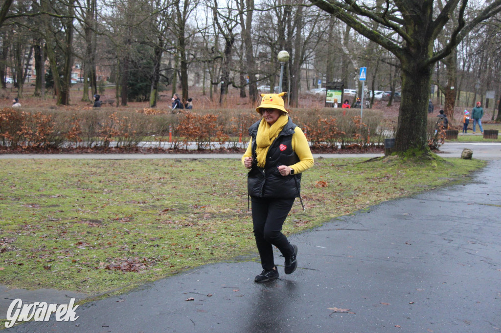 Dla WOŚP pobiegła Barbie, zakonnica i znana posłanka