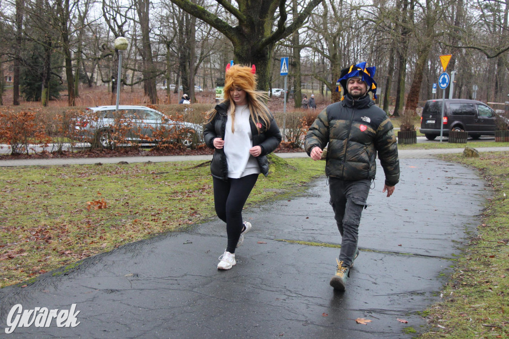 Dla WOŚP pobiegła Barbie, zakonnica i znana posłanka