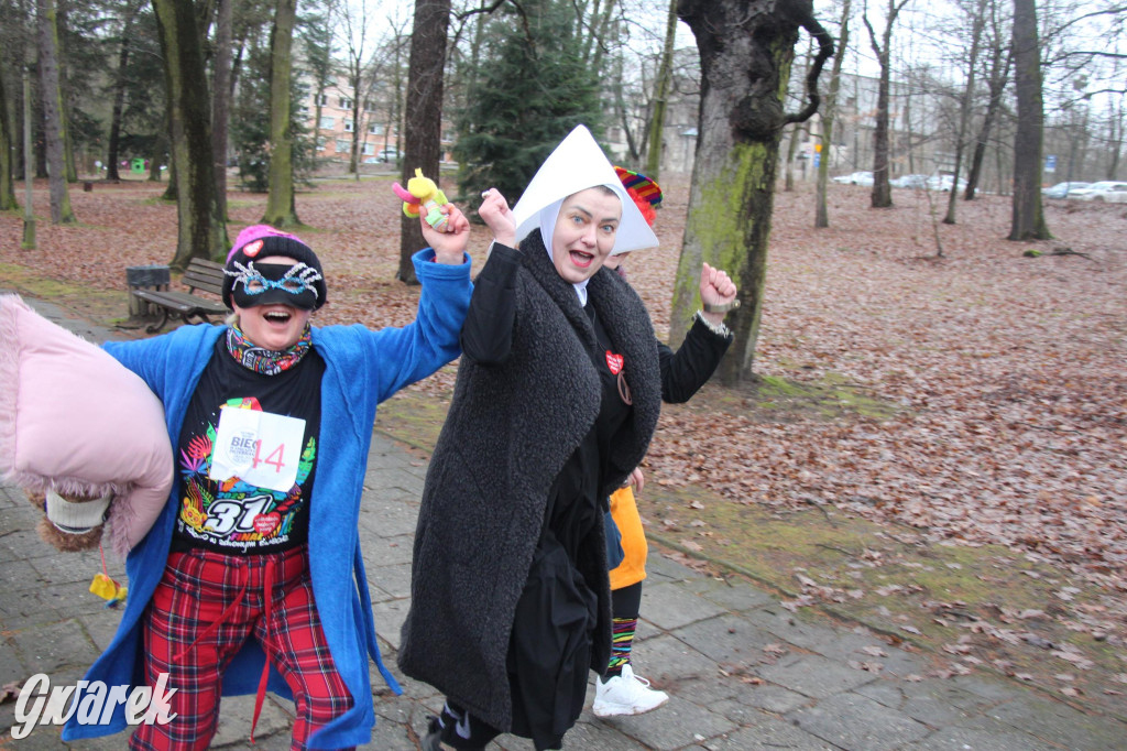 Dla WOŚP pobiegła Barbie, zakonnica i znana posłanka