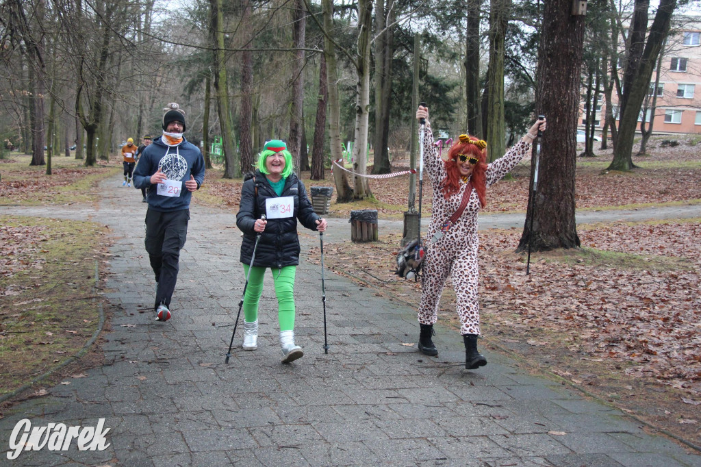 Dla WOŚP pobiegła Barbie, zakonnica i znana posłanka