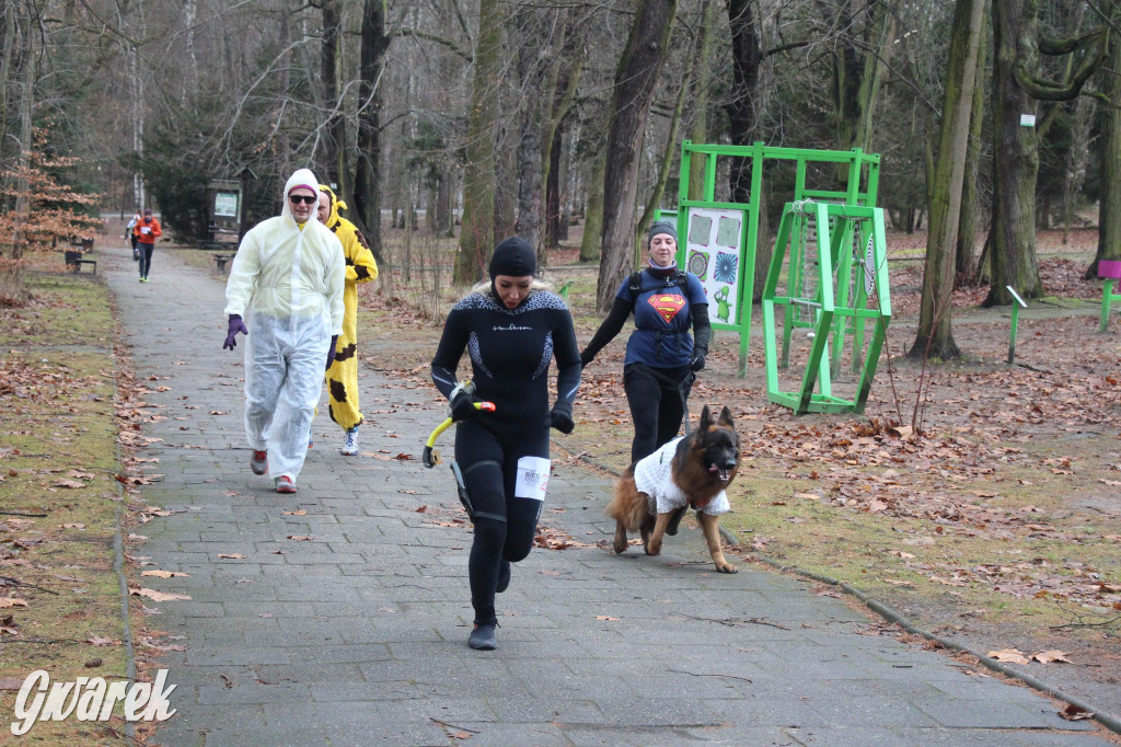 Dla WOŚP pobiegła Barbie, zakonnica i znana posłanka