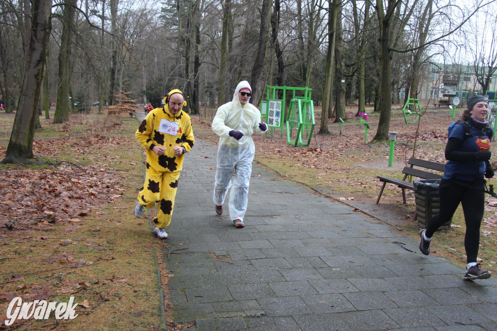 Dla WOŚP pobiegła Barbie, zakonnica i znana posłanka