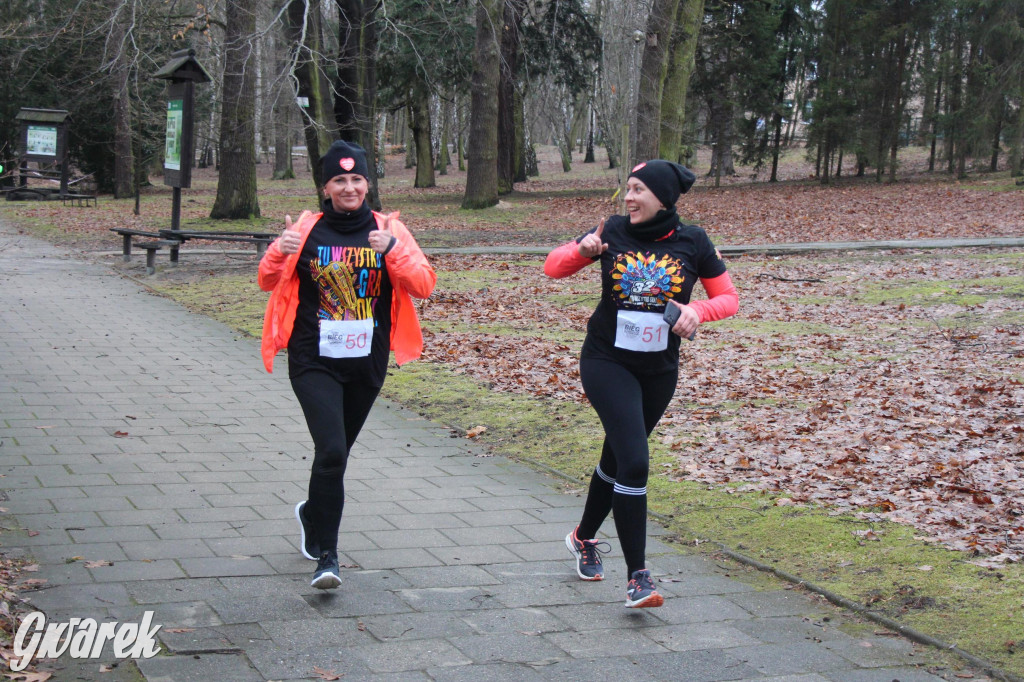 Dla WOŚP pobiegła Barbie, zakonnica i znana posłanka