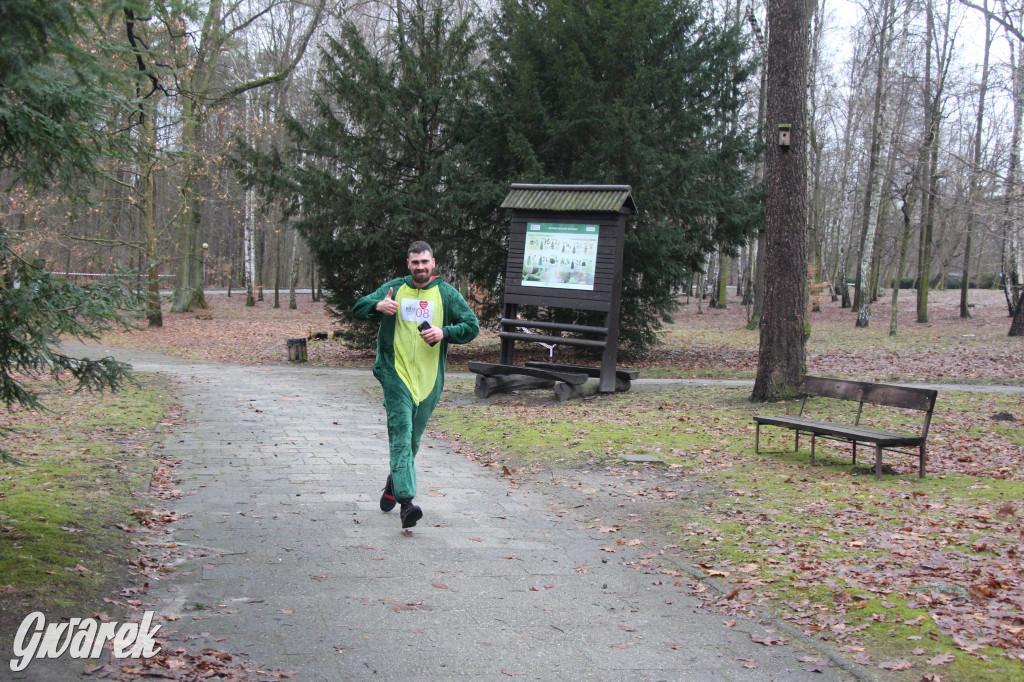 Dla WOŚP pobiegła Barbie, zakonnica i znana posłanka