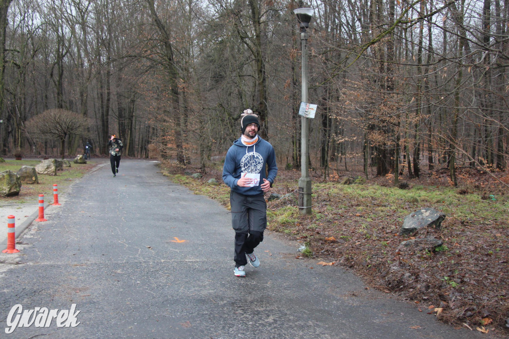 Dla WOŚP pobiegła Barbie, zakonnica i znana posłanka