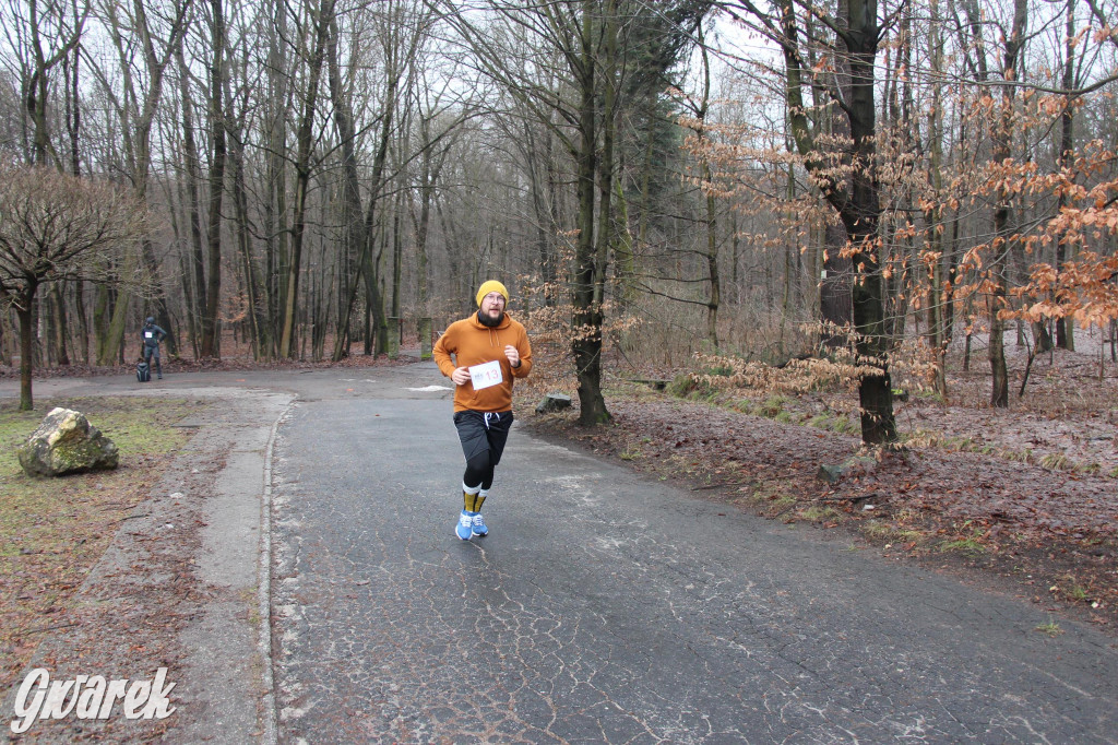 Dla WOŚP pobiegła Barbie, zakonnica i znana posłanka