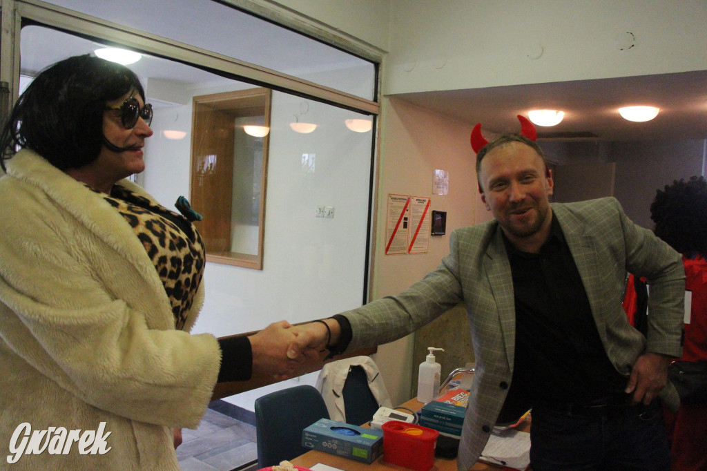 Dla WOŚP pobiegła Barbie, zakonnica i znana posłanka