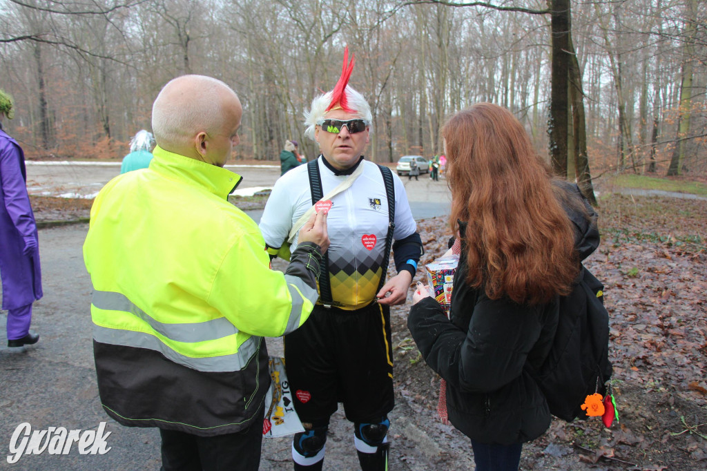 Dla WOŚP pobiegła Barbie, zakonnica i znana posłanka