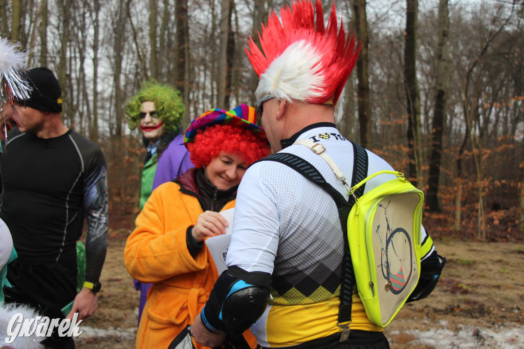 Dla WOŚP pobiegła Barbie, zakonnica i znana posłanka