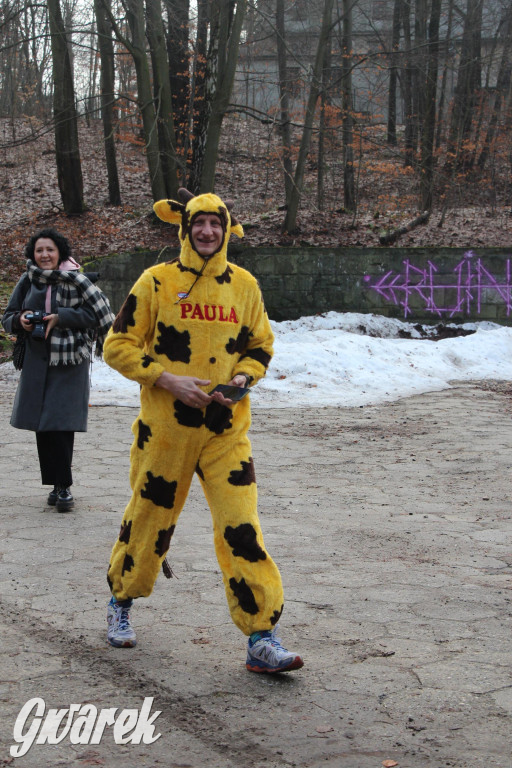 Dla WOŚP pobiegła Barbie, zakonnica i znana posłanka