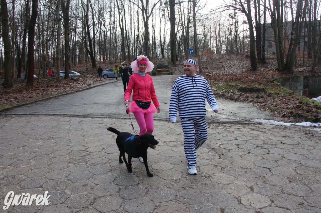 Dla WOŚP pobiegła Barbie, zakonnica i znana posłanka