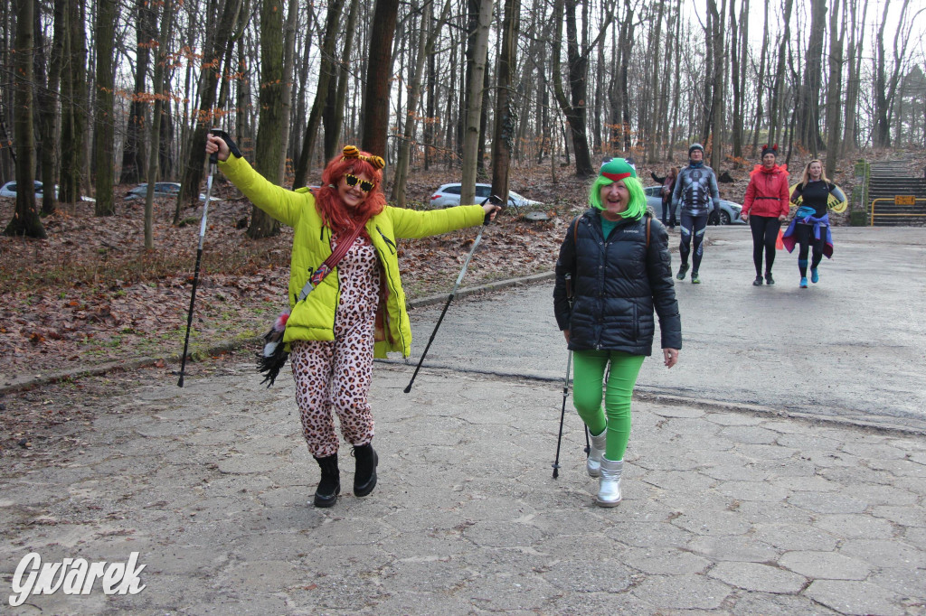 Dla WOŚP pobiegła Barbie, zakonnica i znana posłanka