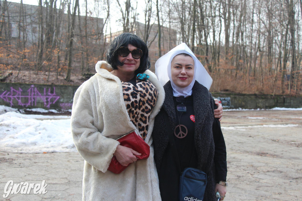 Dla WOŚP pobiegła Barbie, zakonnica i znana posłanka