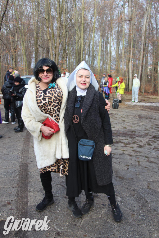 Dla WOŚP pobiegła Barbie, zakonnica i znana posłanka