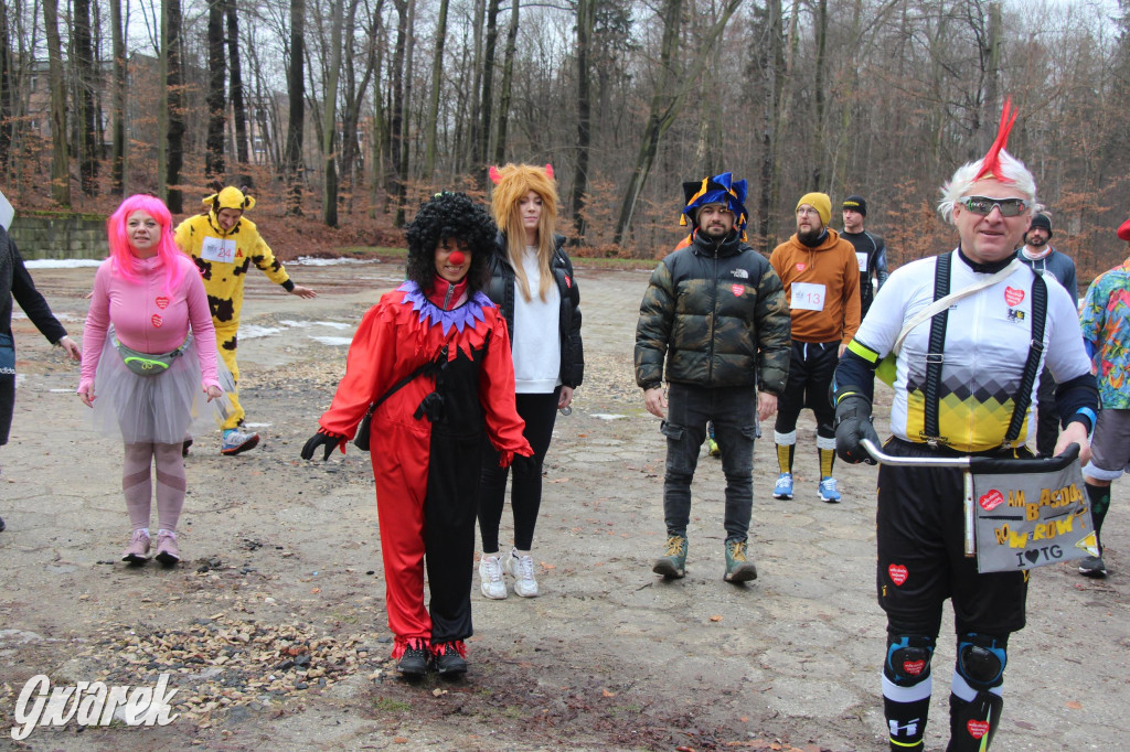 Dla WOŚP pobiegła Barbie, zakonnica i znana posłanka