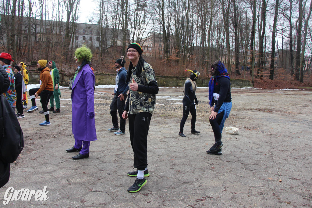 Dla WOŚP pobiegła Barbie, zakonnica i znana posłanka