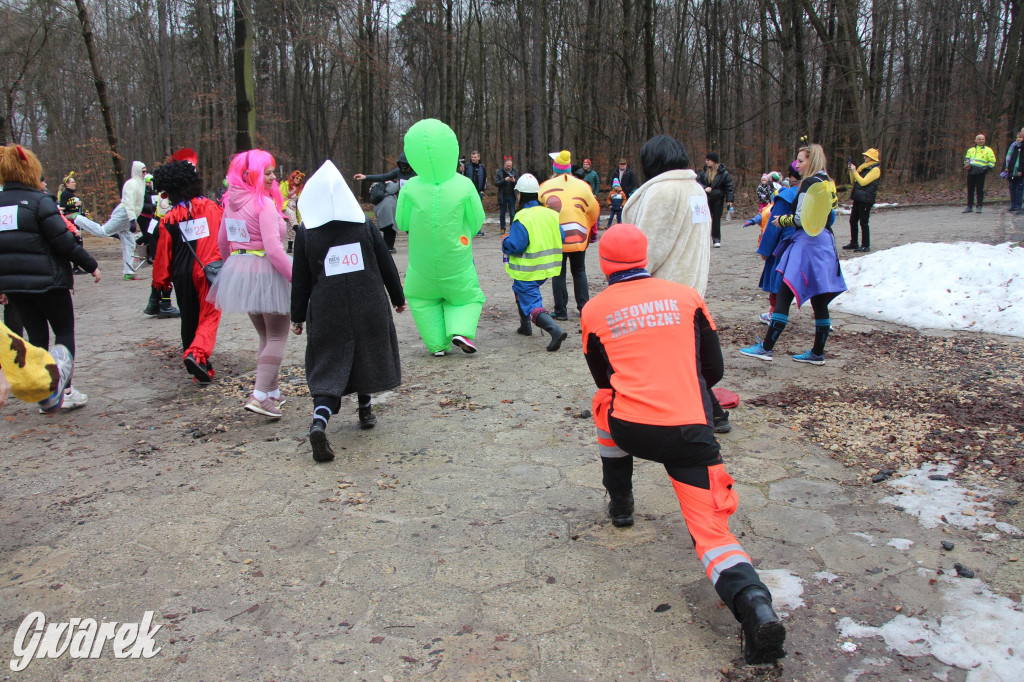 Dla WOŚP pobiegła Barbie, zakonnica i znana posłanka