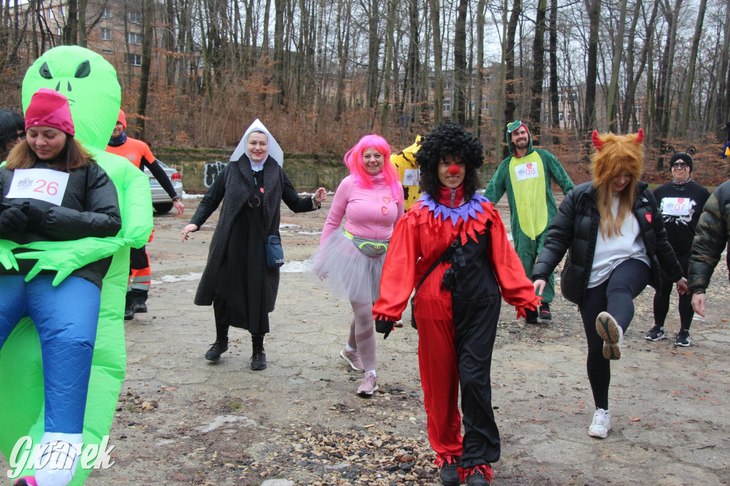 Dla WOŚP pobiegła Barbie, zakonnica i znana posłanka