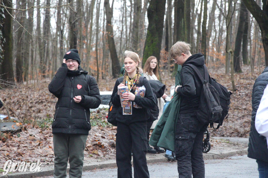 Dla WOŚP pobiegła Barbie, zakonnica i znana posłanka