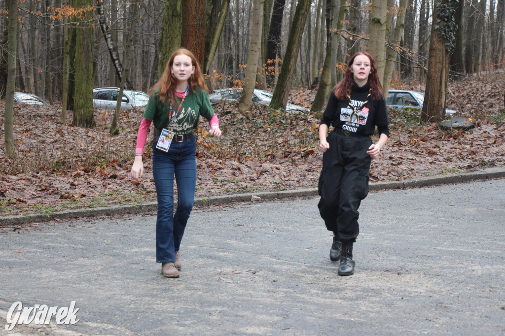 Dla WOŚP pobiegła Barbie, zakonnica i znana posłanka