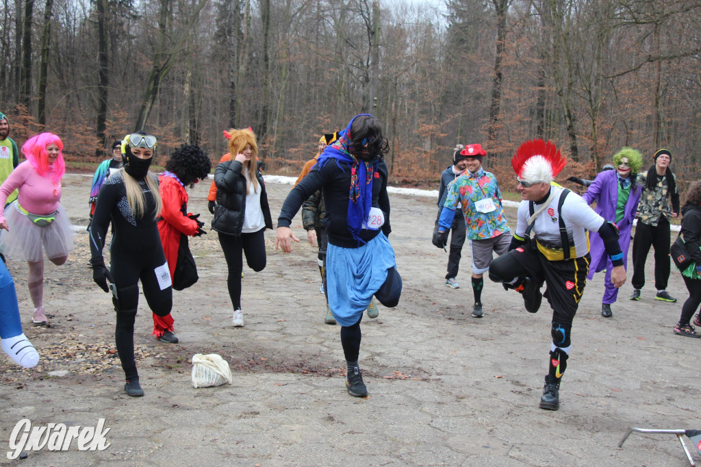 Dla WOŚP pobiegła Barbie, zakonnica i znana posłanka