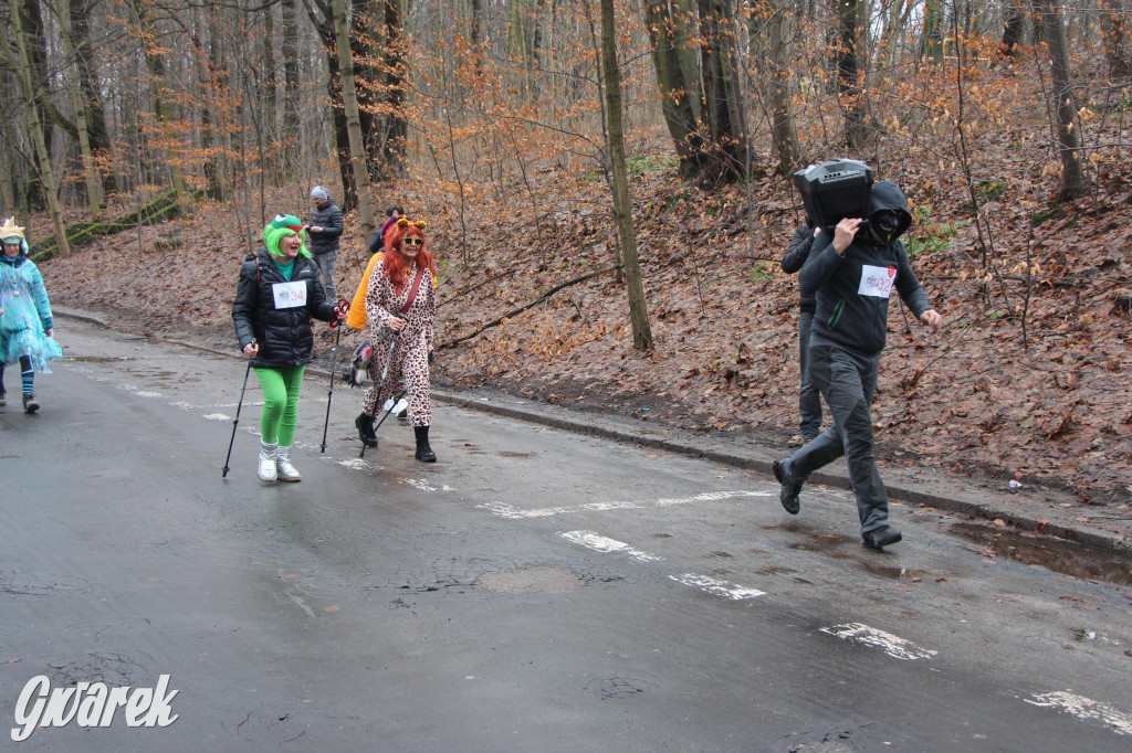 Dla WOŚP pobiegła Barbie, zakonnica i znana posłanka