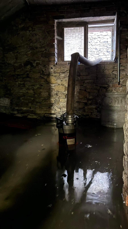 Zalane piwnice, posesje i garaż. Dużo interwencji strażaków