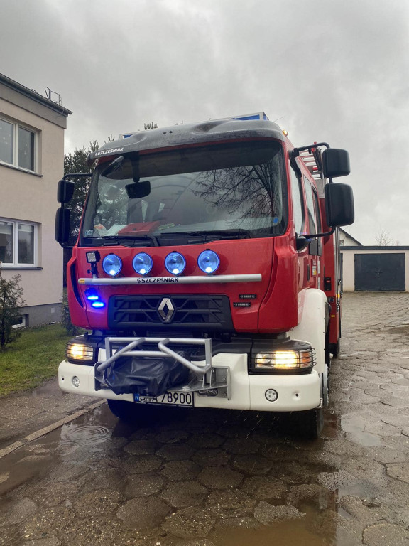 Zalane piwnice, posesje i garaż. Dużo interwencji strażaków