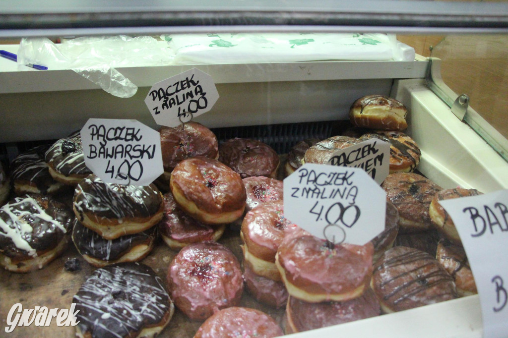 Tarnowskie Góry. Pączki z pistacją, są też z krupniokiem