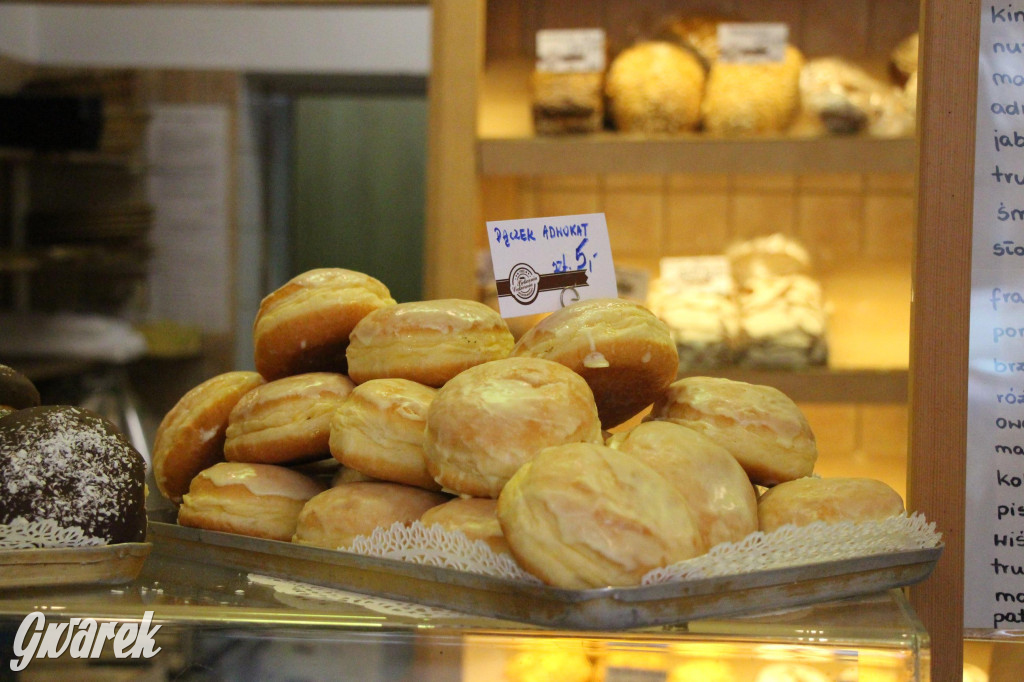 Tarnowskie Góry. Pączki z pistacją, są też z krupniokiem