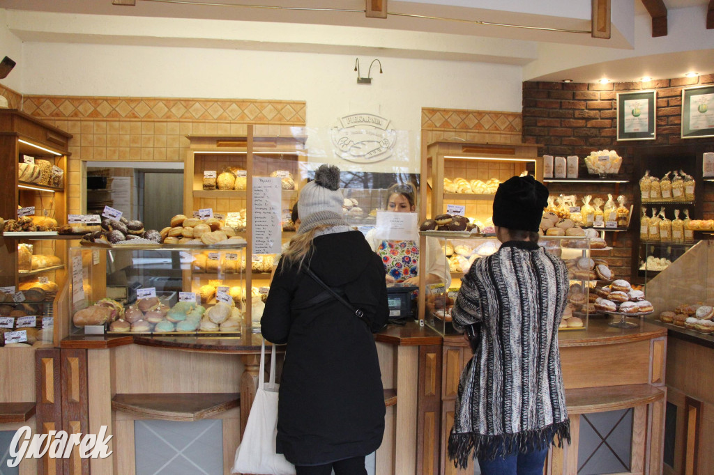 Tarnowskie Góry. Pączki z pistacją, są też z krupniokiem