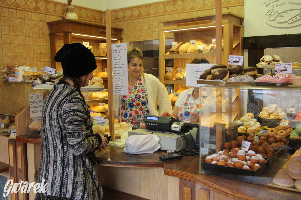 Tarnowskie Góry. Pączki z pistacją, są też z krupniokiem