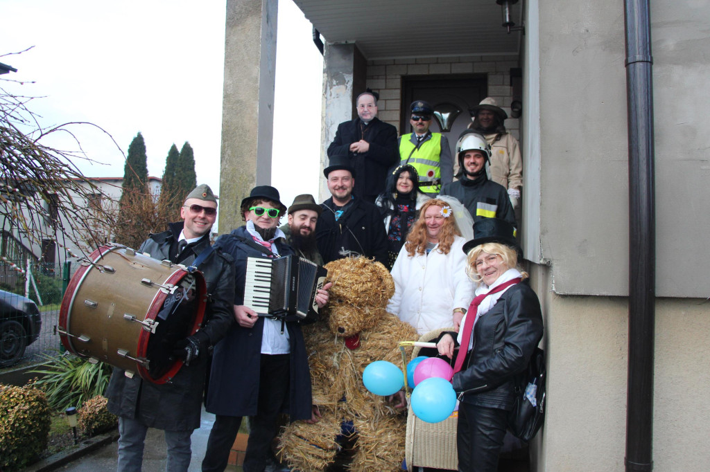 Bery w Miedarach. Zwyczaj kultywują od lat [GALERIA]