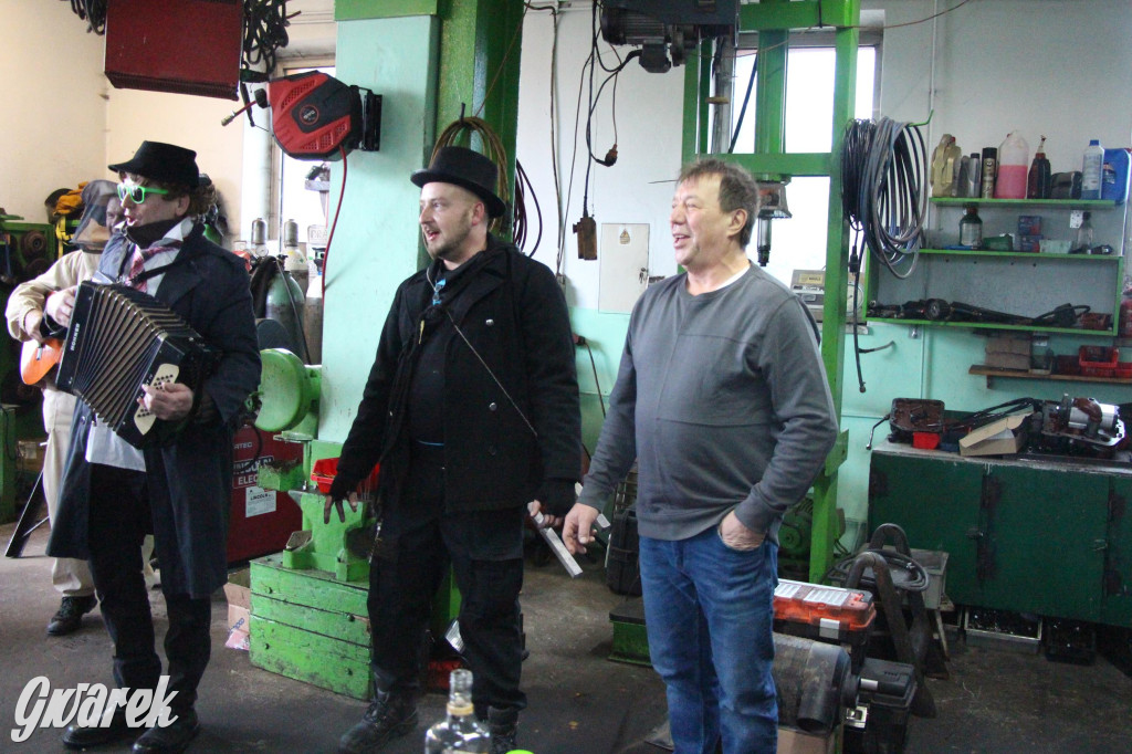 Bery w Miedarach. Zwyczaj kultywują od lat [GALERIA]