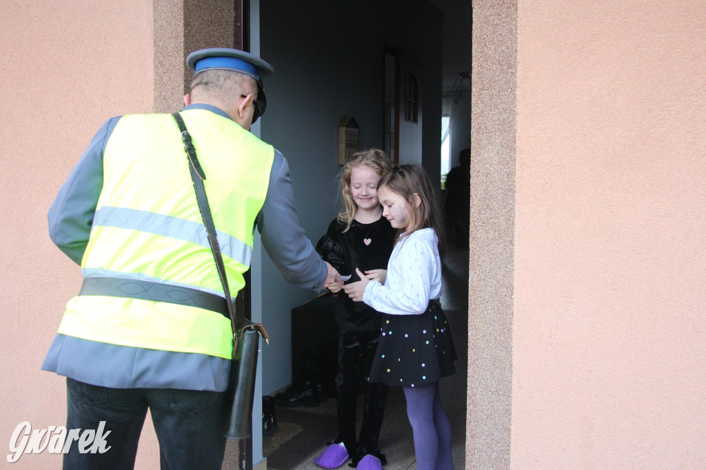 Bery w Miedarach. Zwyczaj kultywują od lat [GALERIA]