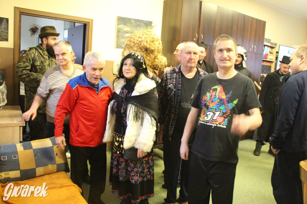 Bery w Miedarach. Zwyczaj kultywują od lat [GALERIA]