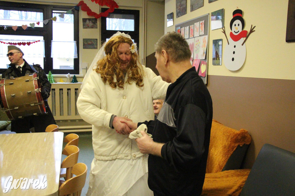 Bery w Miedarach. Zwyczaj kultywują od lat [GALERIA]