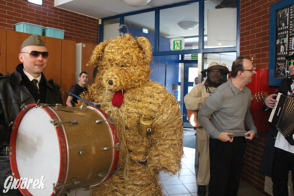 Bery w Miedarach. Zwyczaj kultywują od lat [GALERIA]