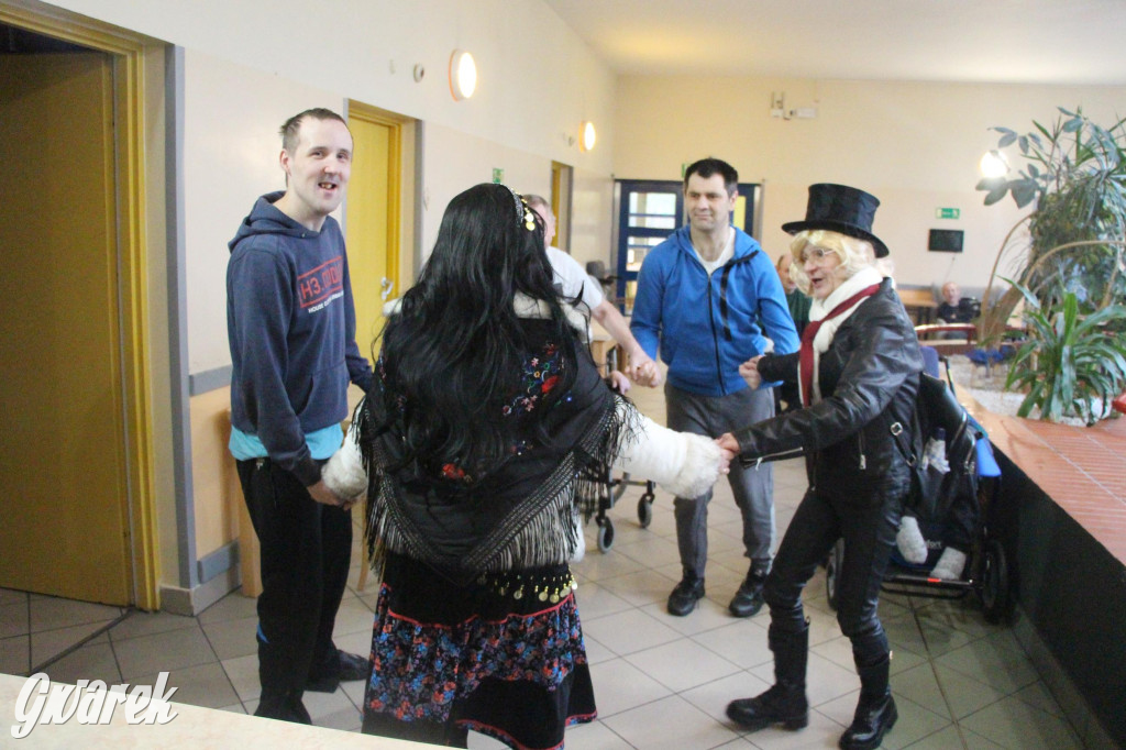 Bery w Miedarach. Zwyczaj kultywują od lat [GALERIA]