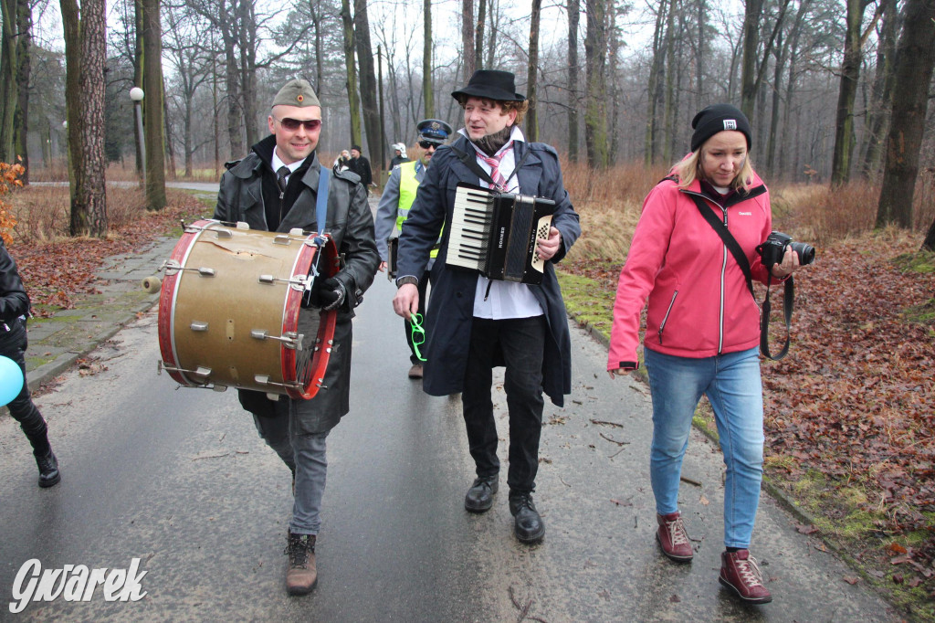 Bery w Miedarach. Zwyczaj kultywują od lat [GALERIA]