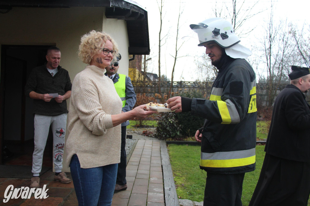 Bery w Miedarach. Zwyczaj kultywują od lat [GALERIA]
