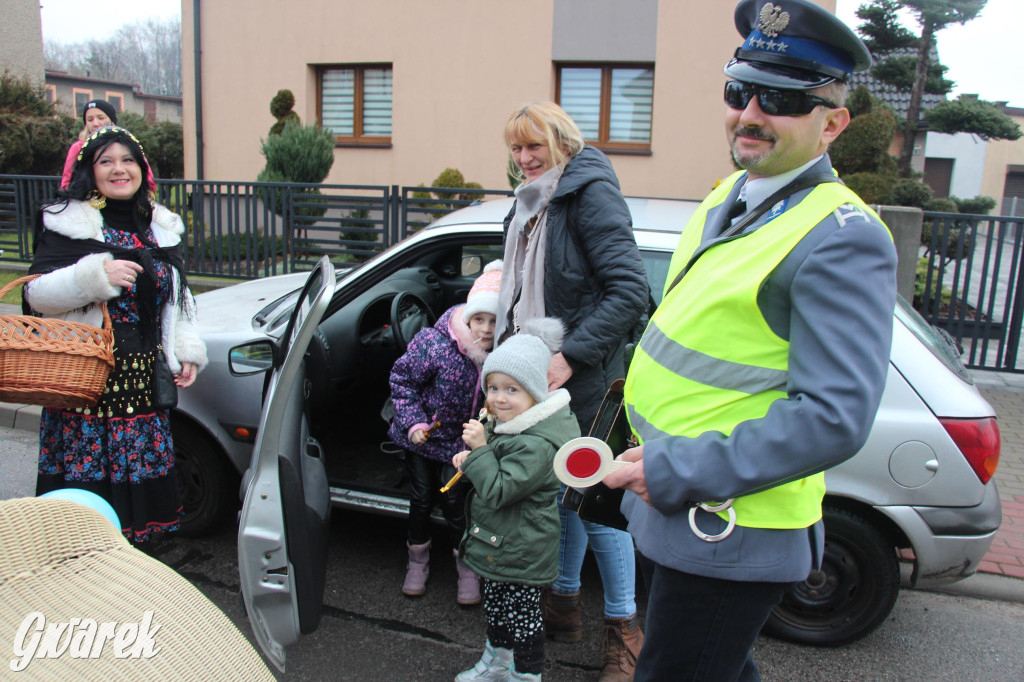 Bery w Miedarach. Zwyczaj kultywują od lat [GALERIA]